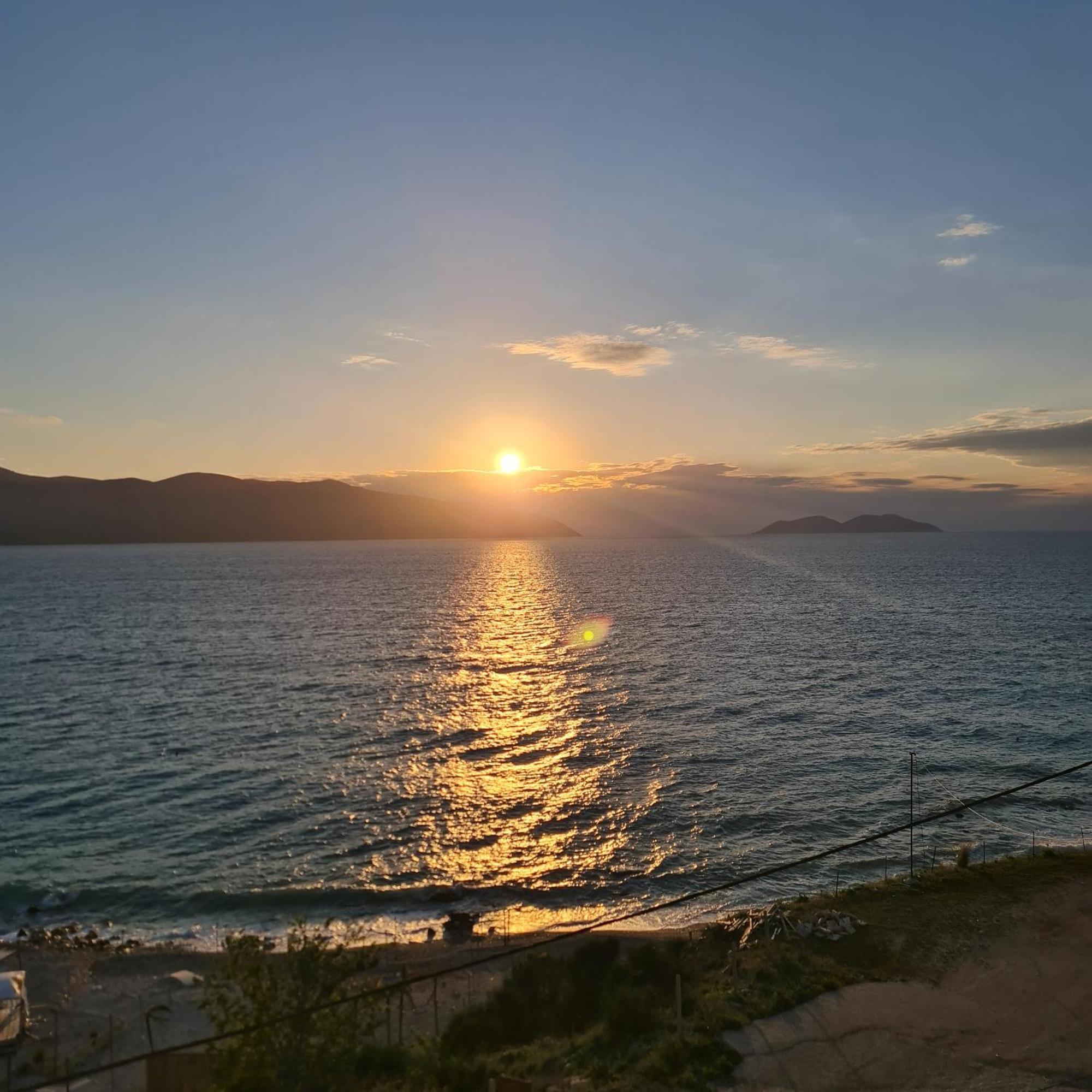Sunset House Apartment วญอเรอ ภายนอก รูปภาพ